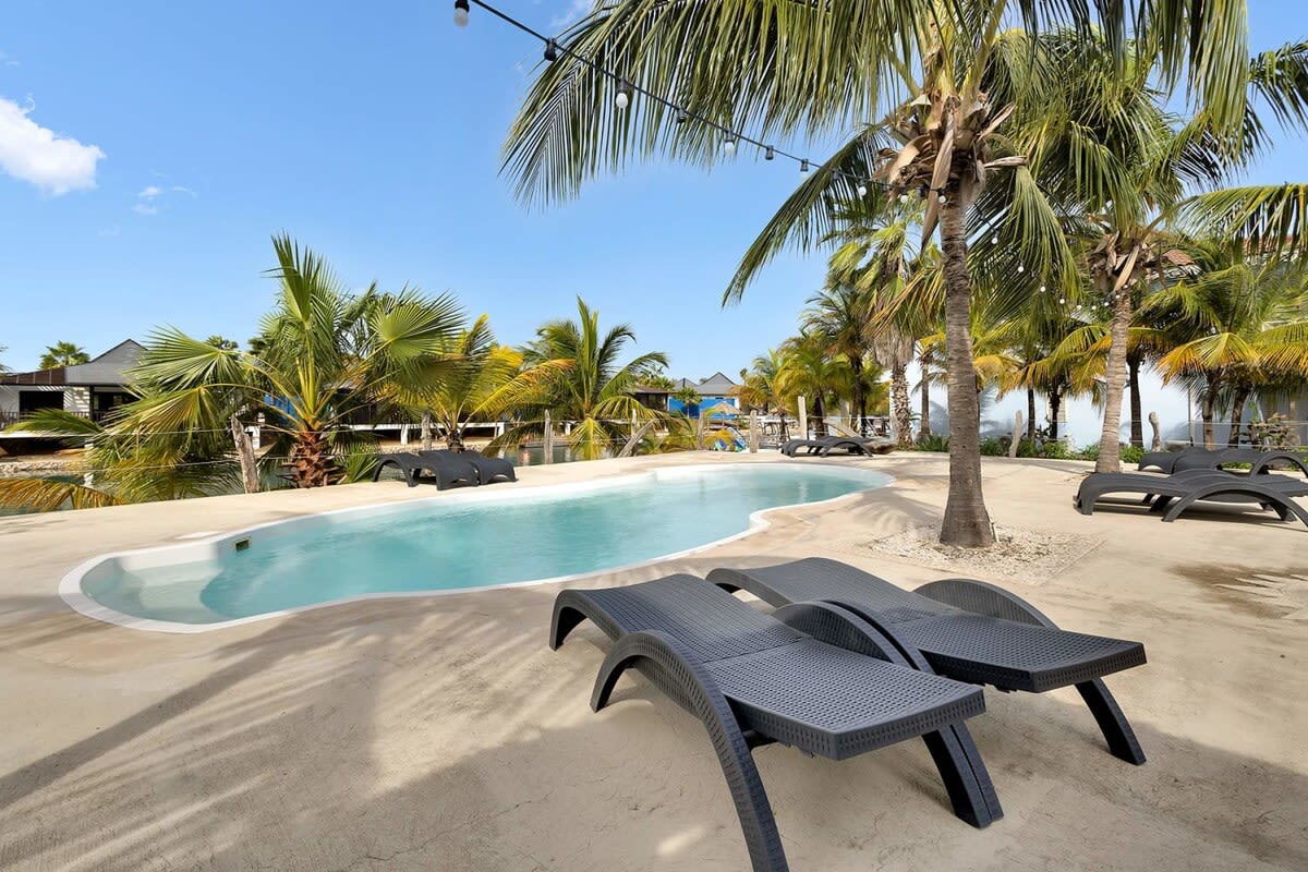 ocean breeze tortuga