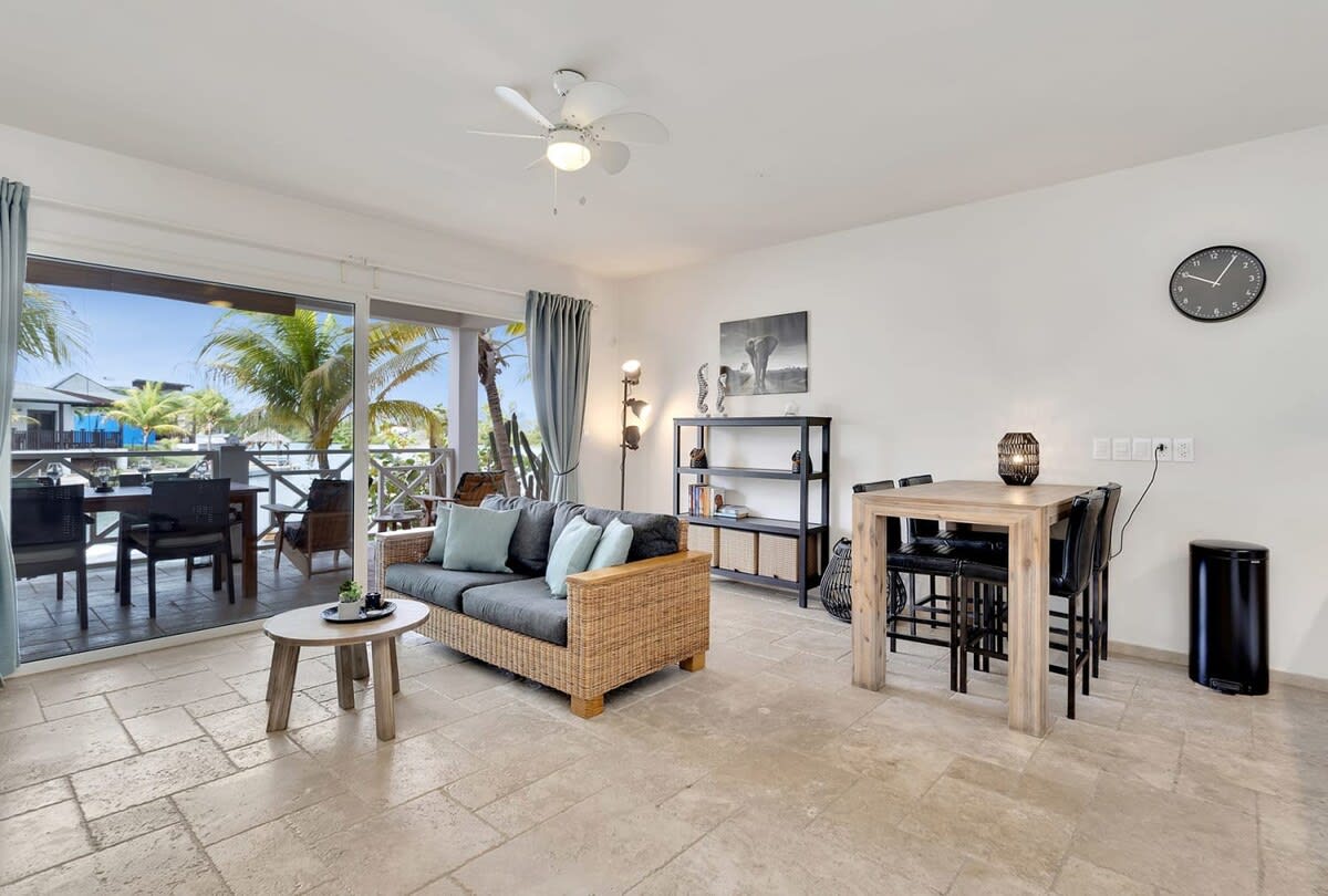 ocean breeze tortuga