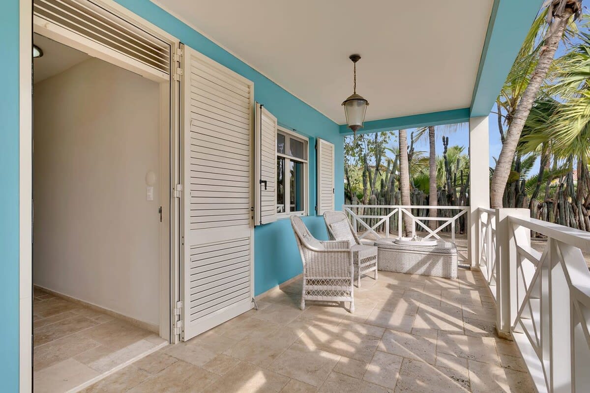 ocean breeze tortuga