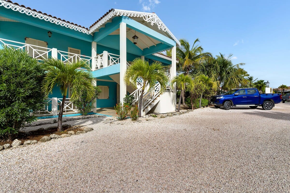 ocean breeze tortuga